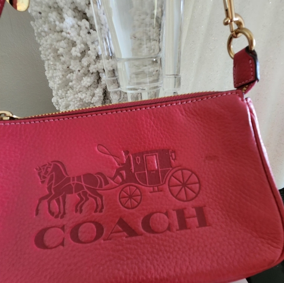 Coach Carriage. NWT. Gorgeous smaller sized raspberry pink pebbled leather bag! - Picture 2 of 8